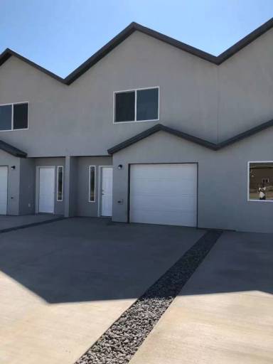 Main picture of 324 F St NE