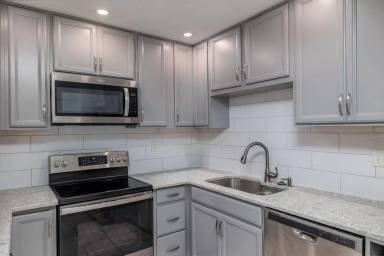 Main picture of 1482 N Lawnwood Cir