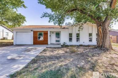 Main picture of 525 Kemper Ave