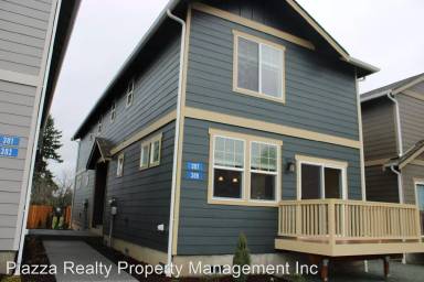 Main picture of 301 N Oak St