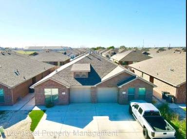 Main picture of 2111 N Avenue J