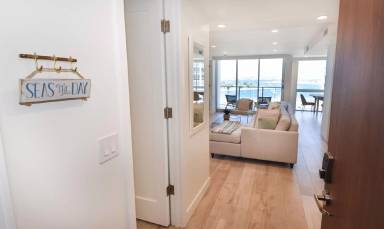 Main picture of La Sierra Tower at Coronado Shores