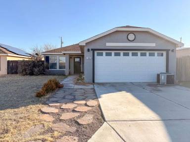 Main picture of 1805 W Ave S