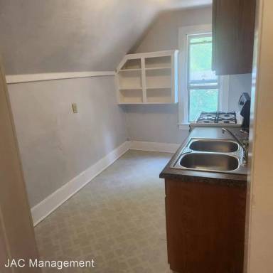 Main picture of 434 S Jackson St