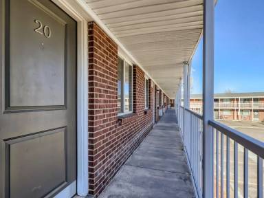 Main picture of 285 S Jay St