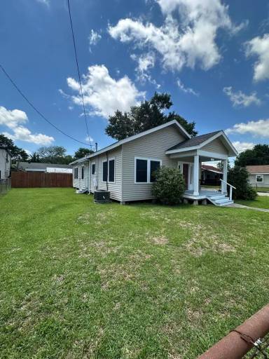 Main picture of 711 Williams Ave