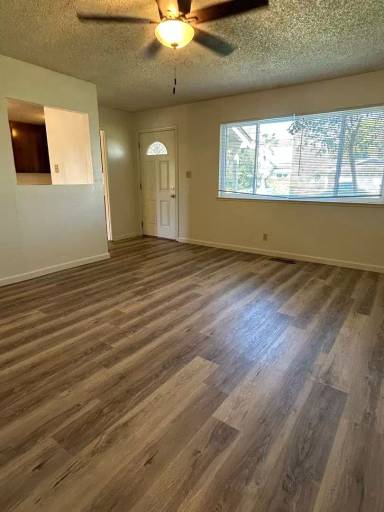 Main picture of 5 Jasper Dr