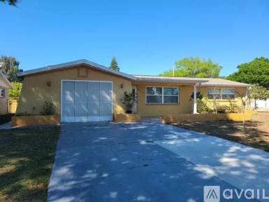 Main picture of 5319 Penguin Dr