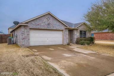Main picture of 4600 Fox Meadows Ln
