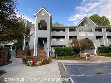 Main picture of 300 E Park Ave