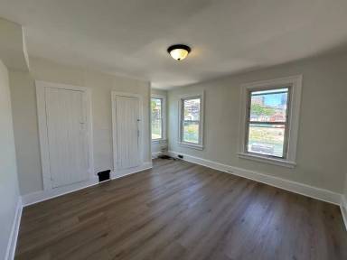 Main picture of 300 Redmond St