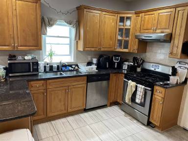 Main picture of 1353 Commonwealth Ave