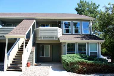Main picture of 3737 Landings Dr