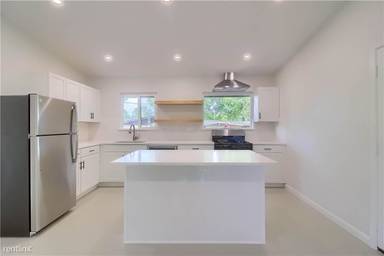 Main picture of 3502 Catalina Dr