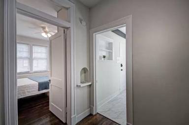 Main picture of 209 W Leake St