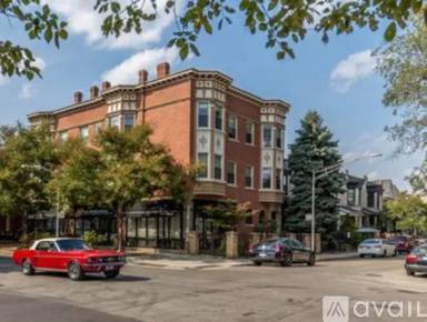 Main picture of 3808 N Sheffield Ave