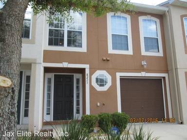 Main picture of 8225 Halls Hammock Ct