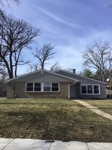 Main picture of 334 Oakwood St