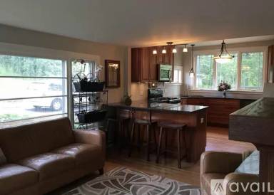 Main picture of 639 E 5th Ave