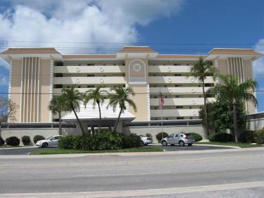 Main picture of 1150 Tarpon Center Dr