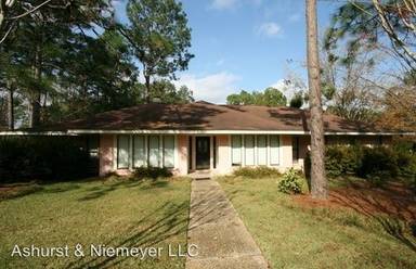 Main picture of 100 Dewitt Cir