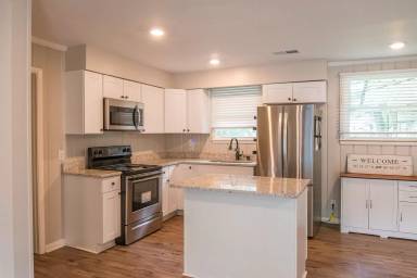 Main picture of 3309 Eaglewood Ln