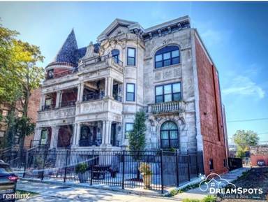 Main picture of 4710 S King Dr