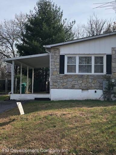 Main picture of 719 Holly Dr