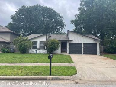 Main picture of 9928 S 93rd East Pl