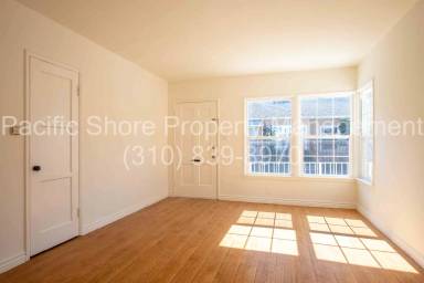 Main picture of 14220 Gilmore St