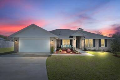 Main picture of 5771 Dogwood Dr E
