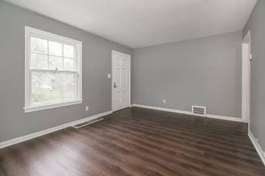 Main picture of 9623 McCracken Blvd