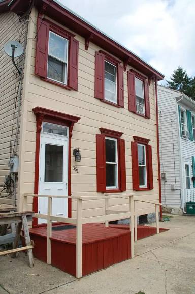 Main picture of 351 W North St