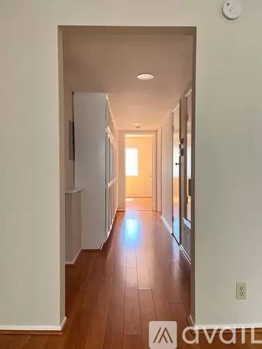 Main picture of 421 N Kenneth Rd