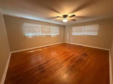 Main picture of 36 Beechwood Dr