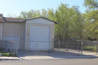 Main picture of 2672 S Lester St