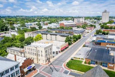 Main picture of 205 N Main St