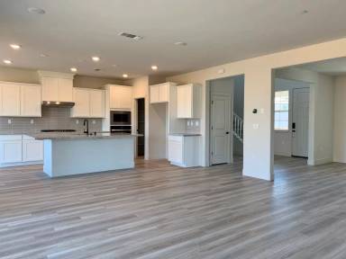 Main picture of 190 Scarlett Way