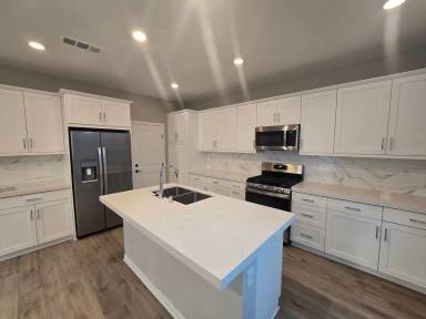 Main picture of 1681 Whitmore Loop