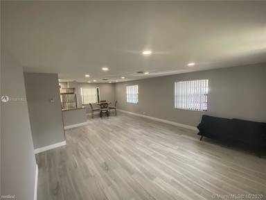 Main picture of 133 Hendricks Isle