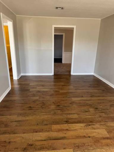 Main picture of 2213 S Dewey Ave