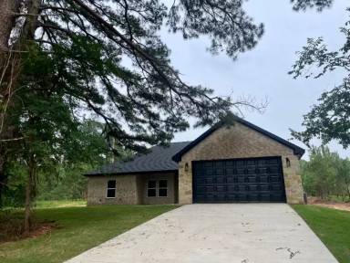 Main picture of 18291 Clear Lake Cir
