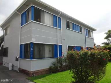 Main picture of 6114 S Victoria Ave