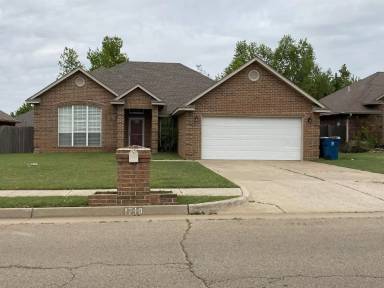 Main picture of 1719 Craig Blvd