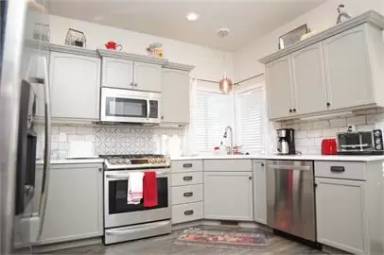Main picture of 9726 W Sleepy Hollow Ln