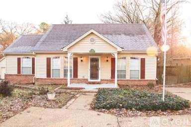 Main picture of 3470 Oak Rd