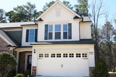 Main picture of 240 Lynchwick Ln