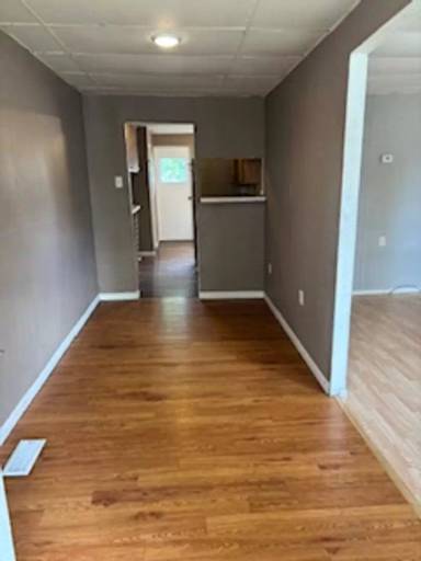 Main picture of 740 E Nutter St