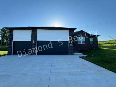 Main picture of 2208 Regan Cir