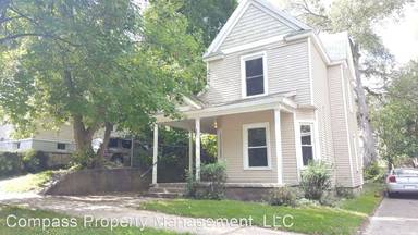 Main picture of 607 Prospect Ave NE